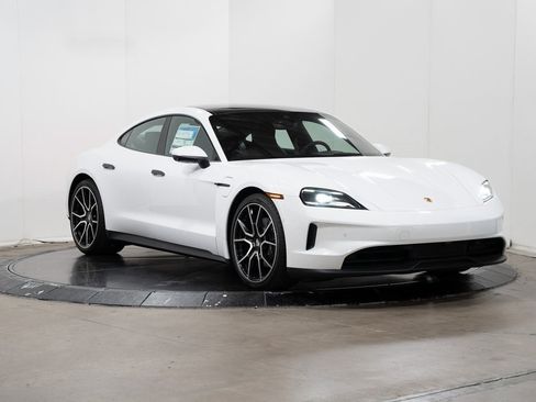 Certified 2025 Porsche Taycan image 3