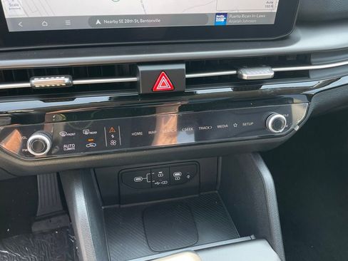 New 2026 Kia Sportage SX image 16