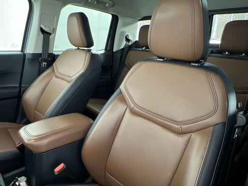 Used 2024 Ford Maverick Lariat image 13