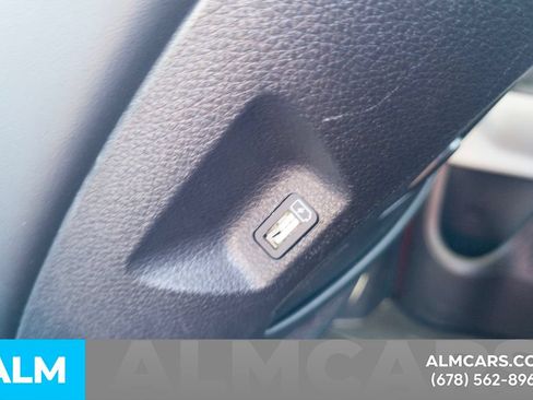 Used 2024 Kia Carnival LX FWD image 23