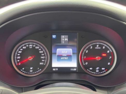 Used 2017 Mercedes-Benz GLC 300 4MATIC Coupe image 26