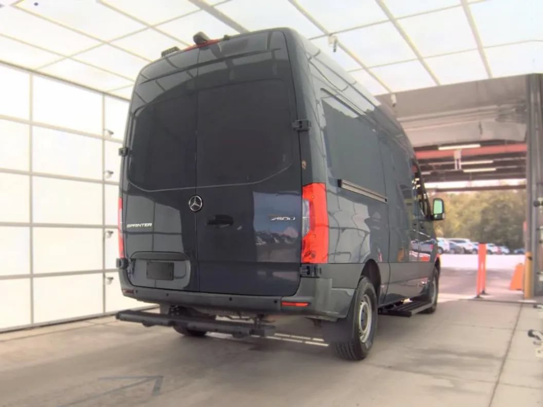 Used 2019 Mercedes-Benz Sprinter 144 image 5