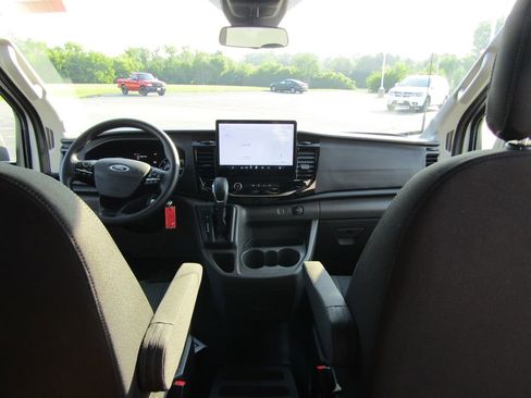 Used 2023 Ford Transit 350 XLT image 35