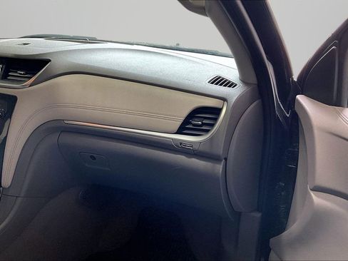 Used 2017 Chevrolet Traverse LT AWD/4WD image 26