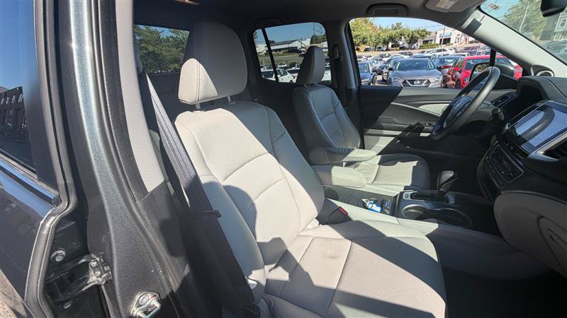 Used 2017 Honda Ridgeline RTL-T image 8