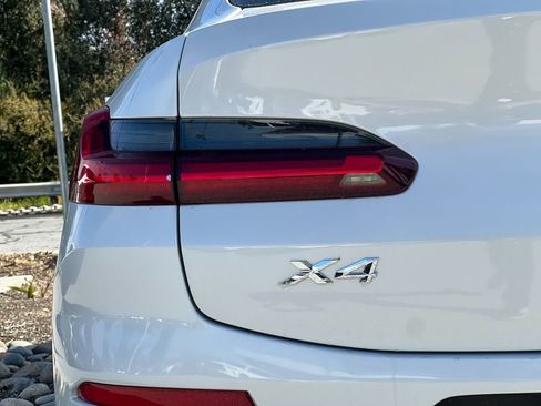 Used 2023 BMW X4 xDrive30i image 27