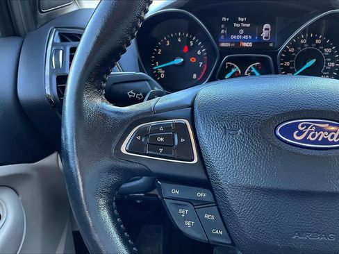 Used 2017 Ford Escape Titanium image 22