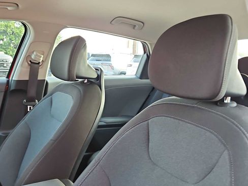 Used 2025 Kia K4 FWD image 15