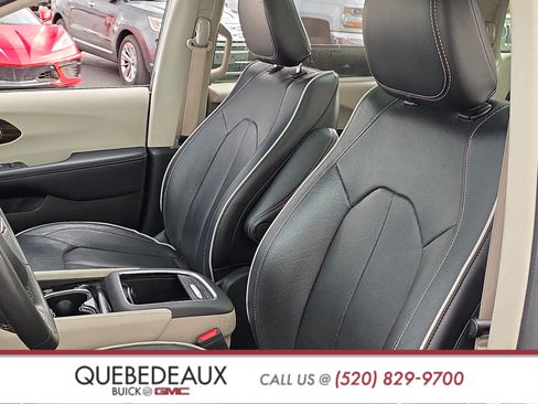 Used 2023 Chrysler Pacifica Limited FWD image 10
