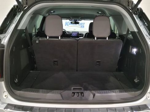 Used 2023 Ford Explorer Limited w/ Equipment Group 301A AWD/4WD image 12