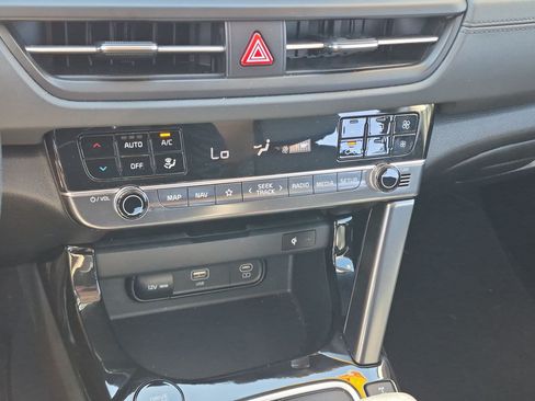Certified 2024 Kia Seltos SX AWD/4WD image 21
