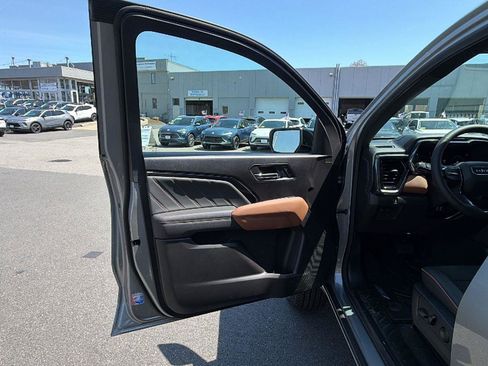 New 2026 GMC Canyon AT4 AWD/4WD image 13