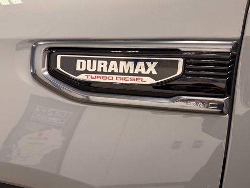 Used 2025 GMC Sierra 1500 AT4 w/ Technology Package AWD/4WD image 24
