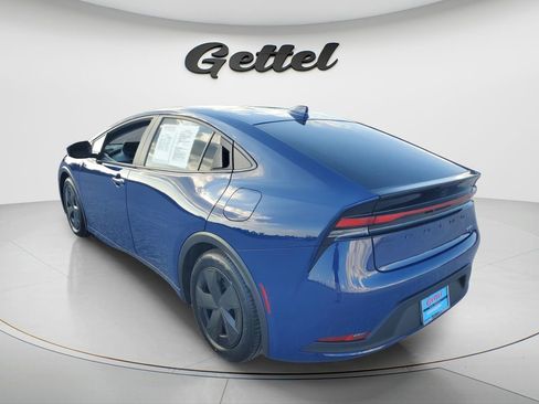 Used 2025 Toyota Prius LE image 6