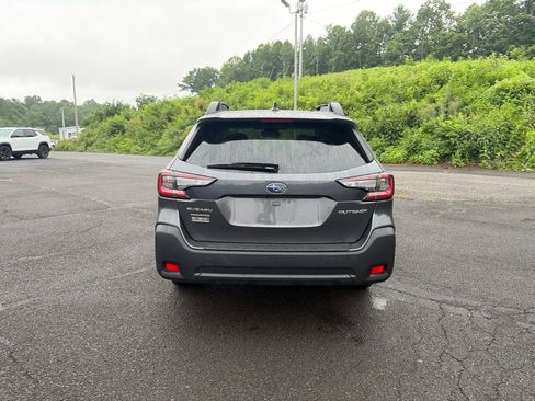 Used 2025 Subaru Outback Premium w/ Popular Package #1A AWD/4WD image 8