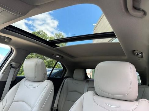 Certified 2023 Cadillac XT4 Premium Luxury FWD image 33