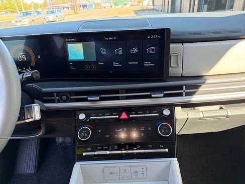 Used 2025 Hyundai Santa Fe SEL image 29