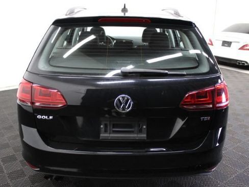Used 2017 Volkswagen Golf S FWD image 6
