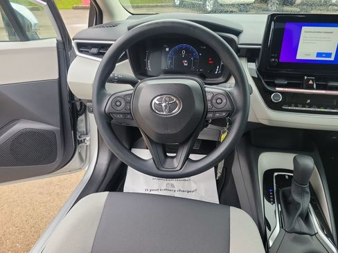 Used 2026 Toyota Corolla LE FWD image 22