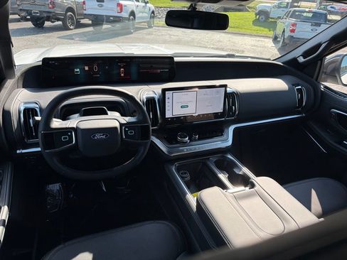 New 2027 Ford Expedition Max Platinum w/ Stealth Appearance Package AWD/4WD image 17