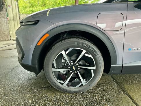 New 2026 Chevrolet Equinox EV LT FWD image 31