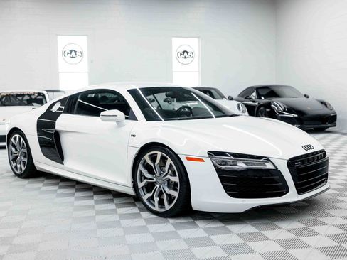 Used 2014 Audi R8 V10 AWD/4WD image 6