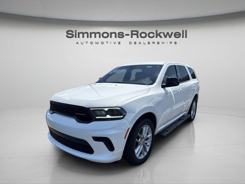 Used 2025 Dodge Durango GT AWD/4WD image 2