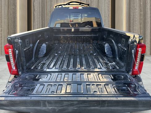 Used 2024 Ford F250 Lariat image 44