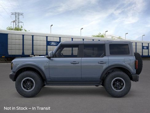 New 2025 Ford Bronco Outer Banks w/ Sasquatch Package image 3