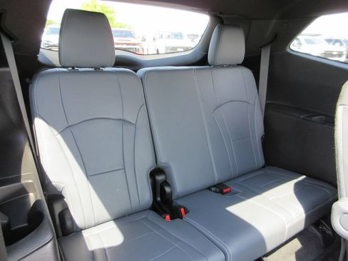 Certified 2022 Buick Enclave Essence w/ Experience Buick Package AWD/4WD image 25