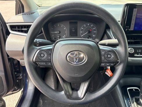 Used 2023 Toyota Corolla LE FWD image 29