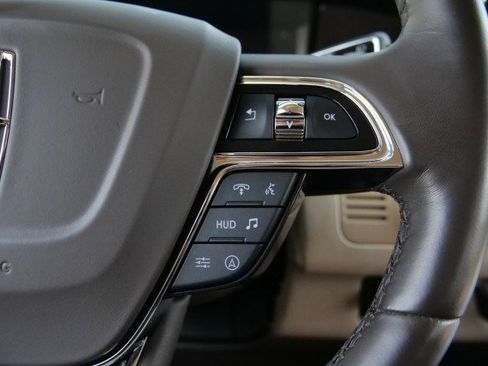 Used 2023 Lincoln Navigator Reserve AWD/4WD image 20