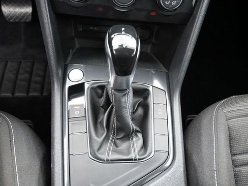 Used 2022 Volkswagen Tiguan S image 24