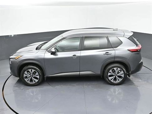 Used 2023 Nissan Rogue SV image 39