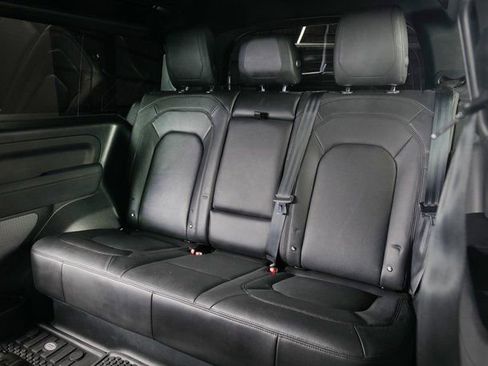 Used 2023 Land Rover Defender 90 S image 5