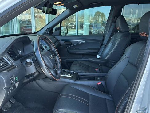 Used 2023 Honda Passport TrailSport image 9