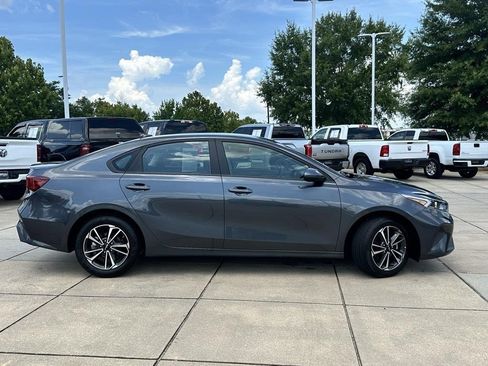 Used 2024 Kia Forte LXS image 5