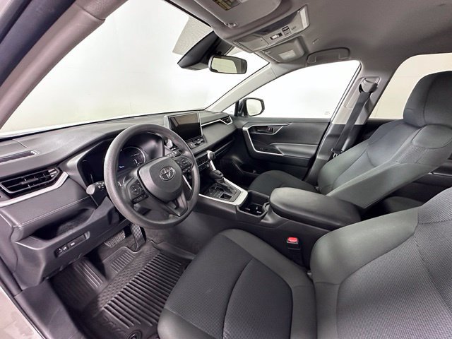 Used 2023 Toyota RAV4 LE AWD/4WD image 12