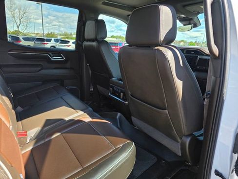 Used 2024 GMC Sierra 1500 Denali w/ Denali Reserve Package AWD/4WD image 14