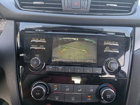 Used 2018 Nissan Rogue Sport S FWD image 13