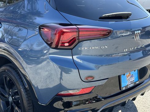 Used 2025 Buick Encore GX Sport Touring image 10