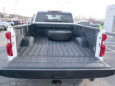 Used 2022 Chevrolet Silverado 2500 W/T w/ Gooseneck/5TH Wheel Package image 12