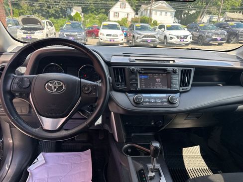 Used 2016 Toyota RAV4 XLE AWD/4WD image 22