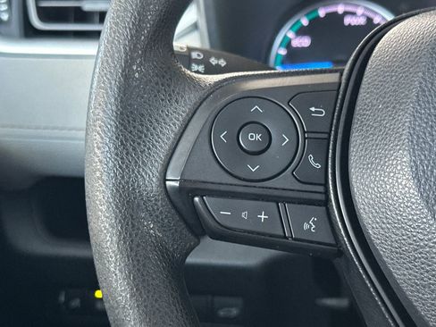 Certified 2022 Toyota RAV4 XLE image 29