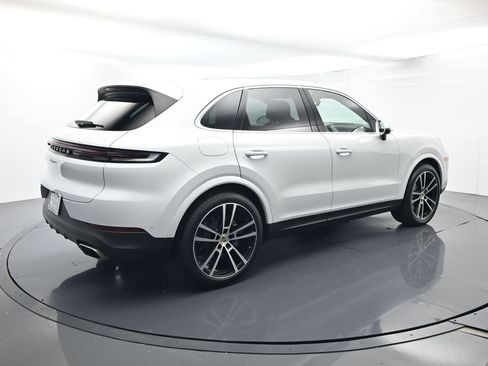 Certified 2024 Porsche Cayenne AWD/4WD image 15