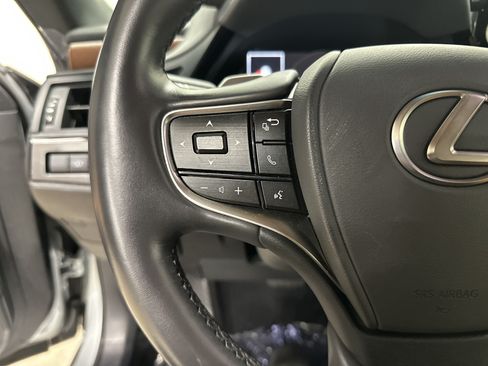 Used 2025 Lexus ES 350 w/ Premium Package FWD image 19