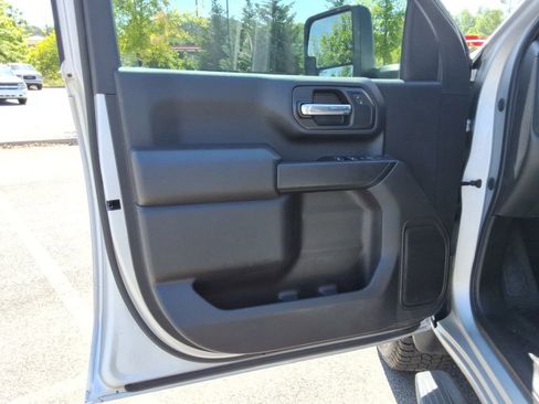 Certified 2022 Chevrolet Silverado 2500 Custom w/ Infotainment Package AWD/4WD image 21