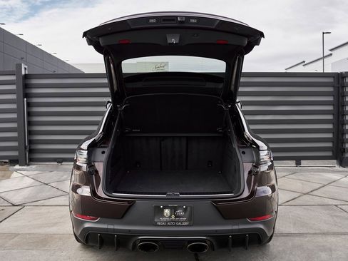 Used 2022 Porsche Cayenne Turbo GT image 16