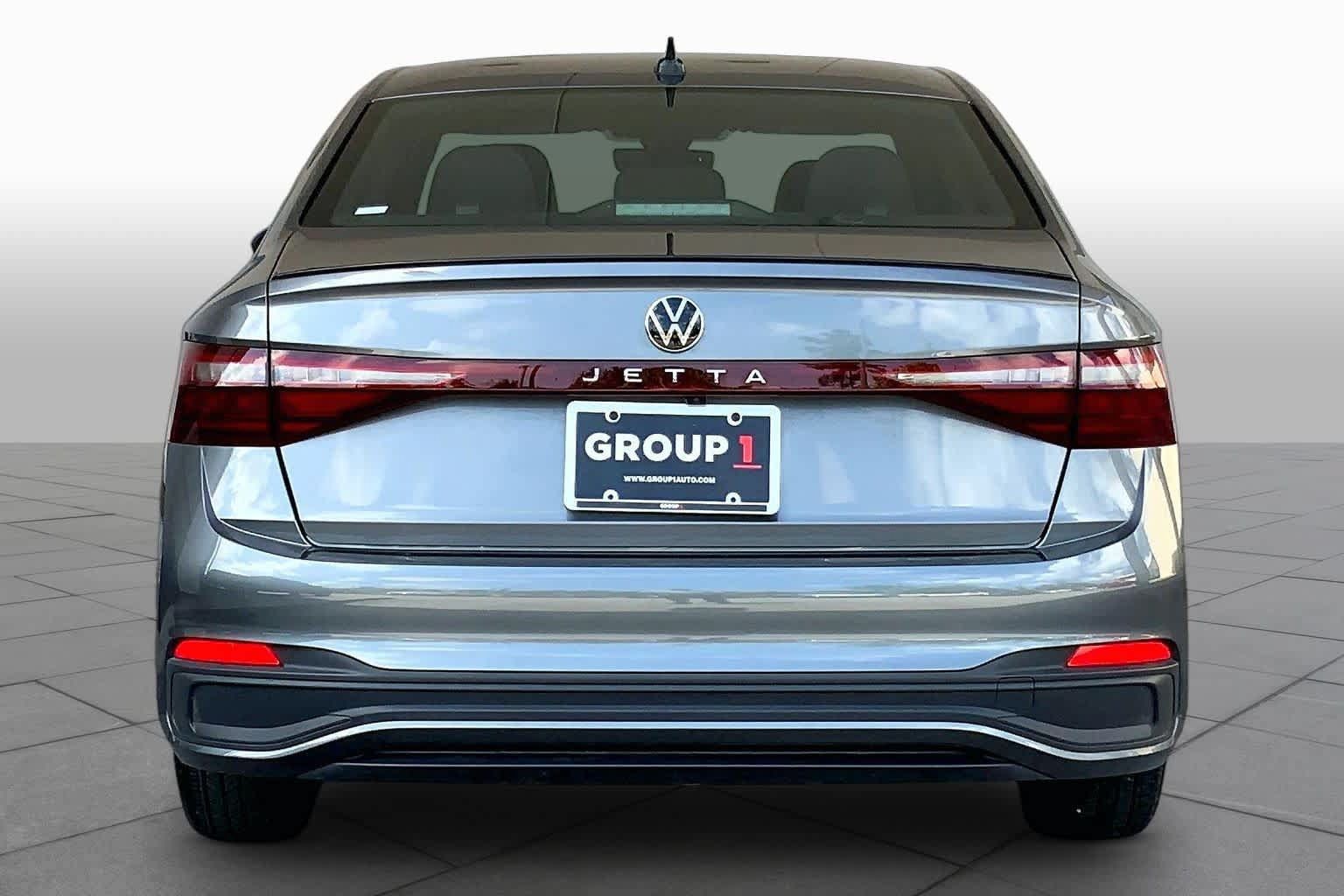 Used 2026 Volkswagen Jetta Sport FWD image 5