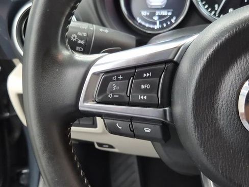 Used 2021 MAZDA MX-5 Miata RF Grand Touring image 17